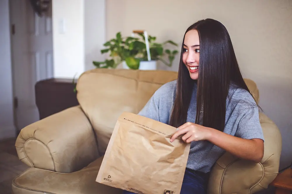 
Os envelopes acolchoados EPIX oferecem maior funcionalidade, acrescentando resistência ao impacto sem aumentar o peso da embalagem.